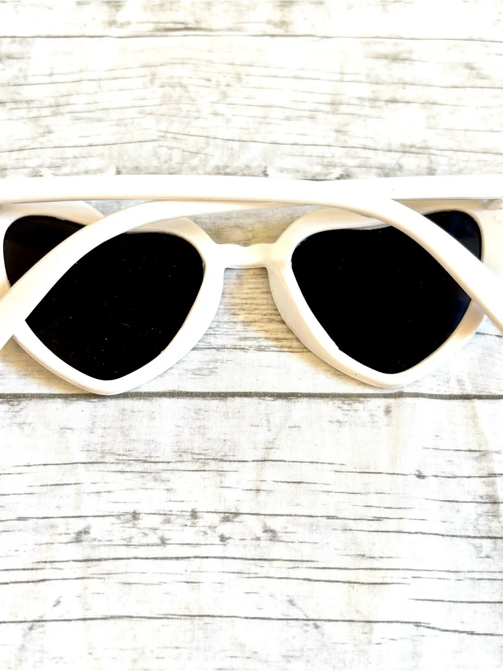 Retro White Heart Shaped Sunglasses